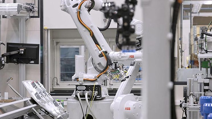How Does PLC Technology Drive Smart Factory Management?